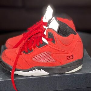 Jordan’s 7 retro in red and black